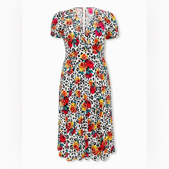 Betsey Johnson x Torrid Dress - Picture 4 of 13
